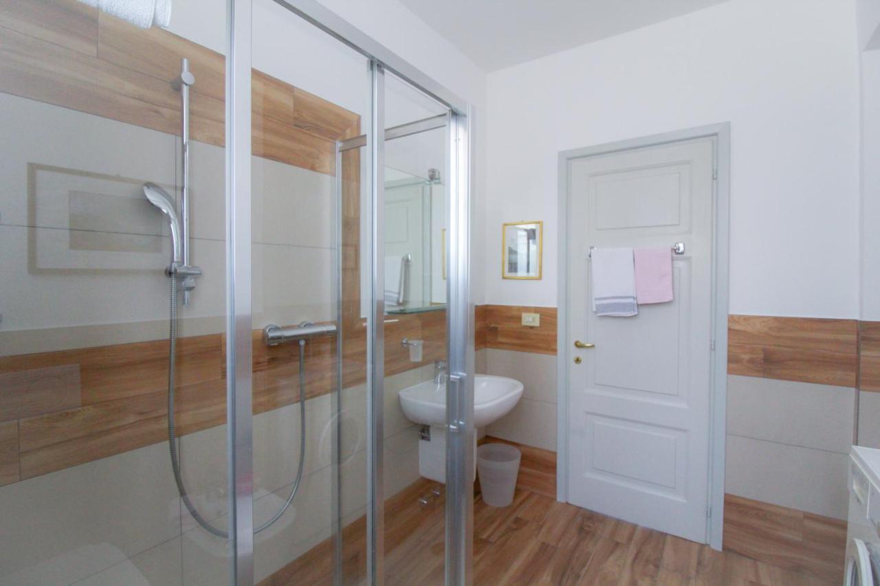 Bel Faggio Rosso Apartment Menaggio Dış mekan fotoğraf